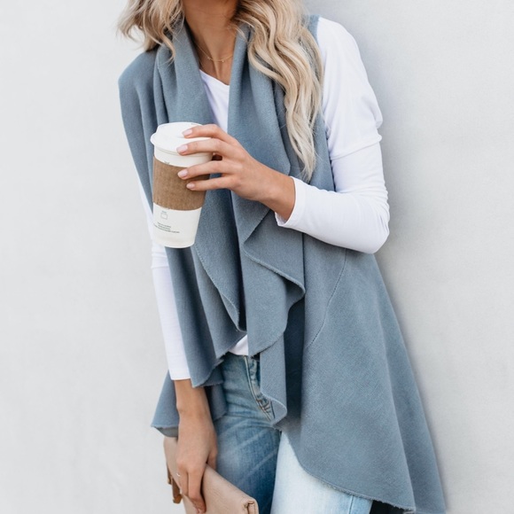 Irresistible Convertible Vest - Picture 2 of 8